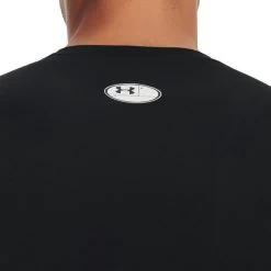 Under Armour Men's HeatGear® Armour Long Sleeve T-Shirt Black / White -Outdoor Clothing Store s7.v5 1361524 001 bckdet